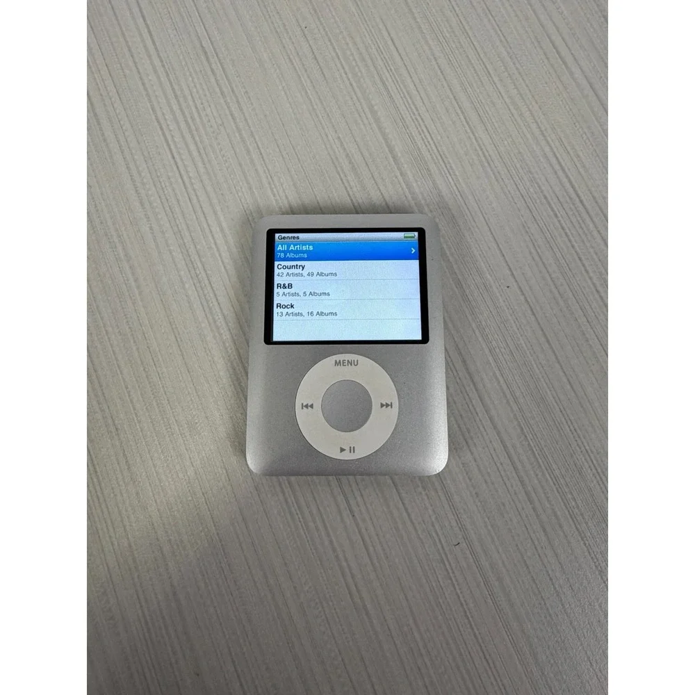 Apple iPod nano 3rd Generation Silver (4 GB)